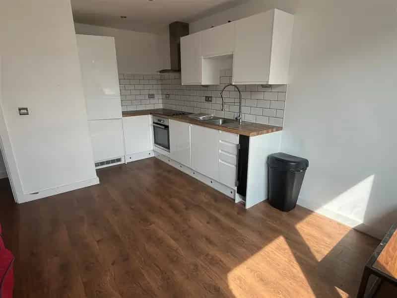 One Bedroom Apartment in Carlton NG4 Near City Centre