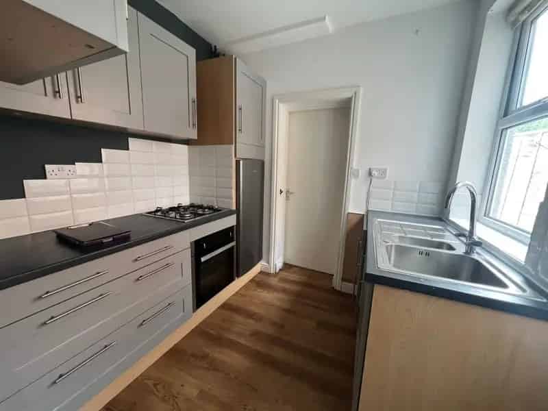 2 Bed House Available August Unfurnished Family Home