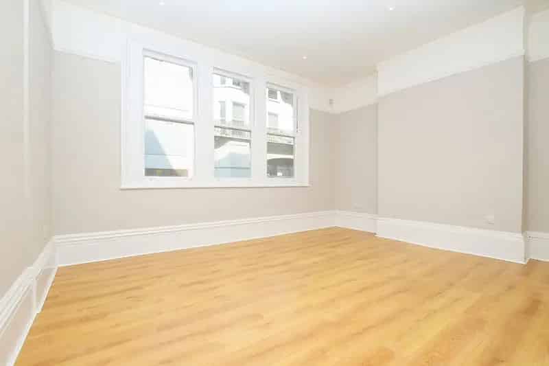 0 Bedroom Flat House to Rent Kemp Town Seafront