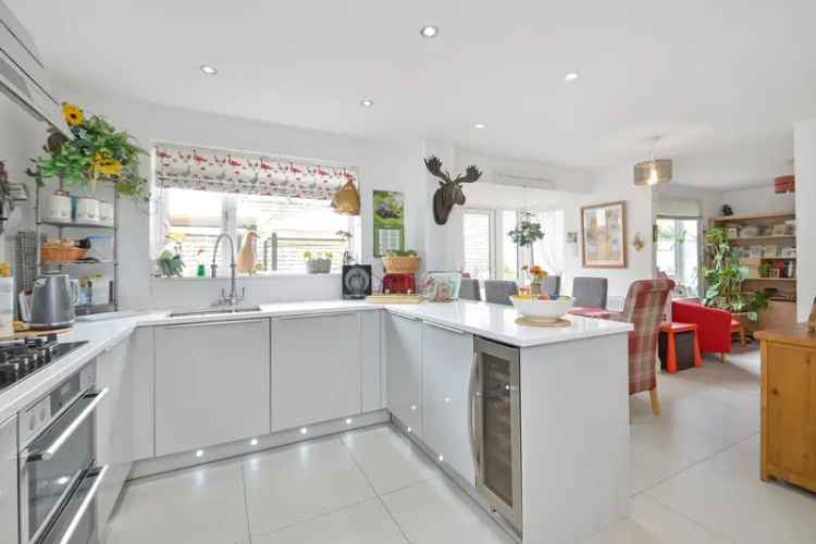 Detached House for sale with 4 bedrooms, Bedhampton, Hampshire