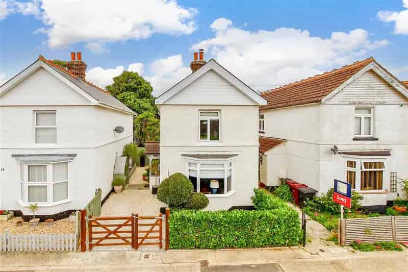 3 Bedroom Detached House for Sale in Bosham