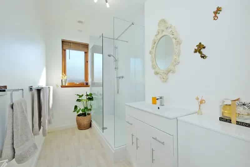 2 Double Bed Sea View Flat Near ARI