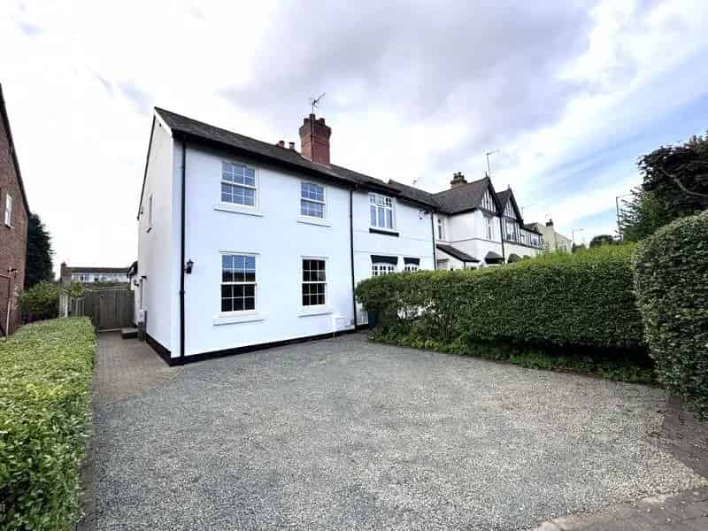 3 Bedroom Semi-Detached House for Sale