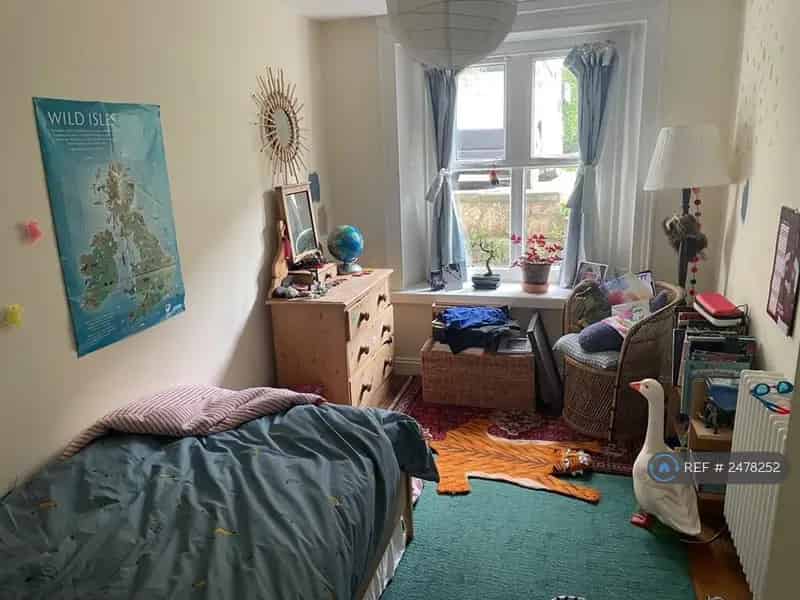 2 Bedroom Garden Flat Cotham