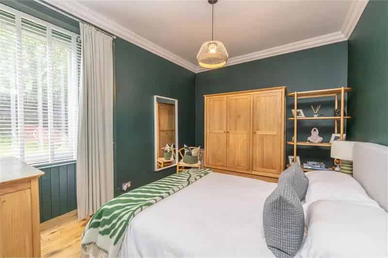 1 Bed Flat Ground Floor with 1 Reception Room