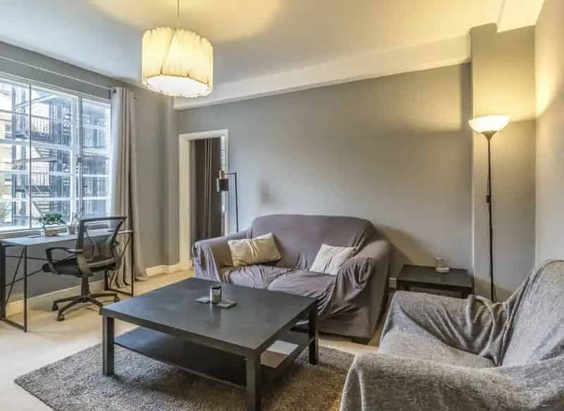 Hammersmith Apartment: Spacious & Bright 1-Bedroom Flat