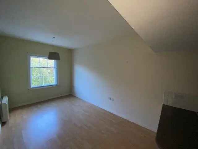 2 Bedroom Flat for Sale Liverpool L3 - Ideal First Home or Investment