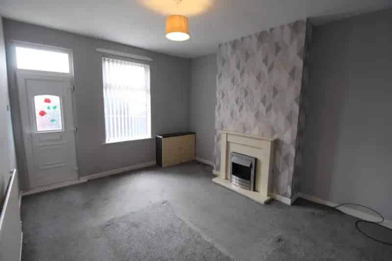2 bedroom House
 To Let