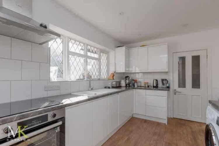 3 Bedroom Detached Bungalow for Sale in Queens Park