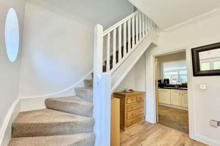 5 Bedroom Detached House for Sale in Queens Park