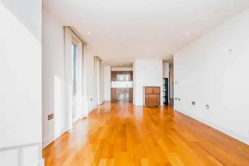 Luxury 2-bed Apartment Cardiff City Centre Hayes Development