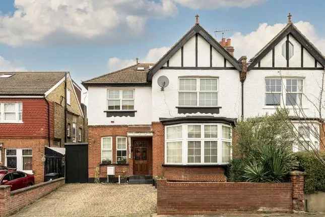 5 Bedroom Semi Detached House for Sale in Hanwell London