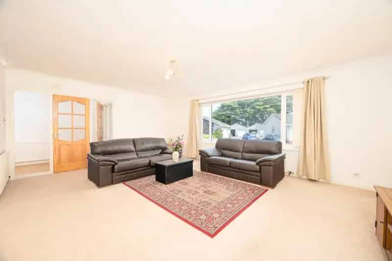 Spacious Detached Bungalow in Portlethen Near School and Station