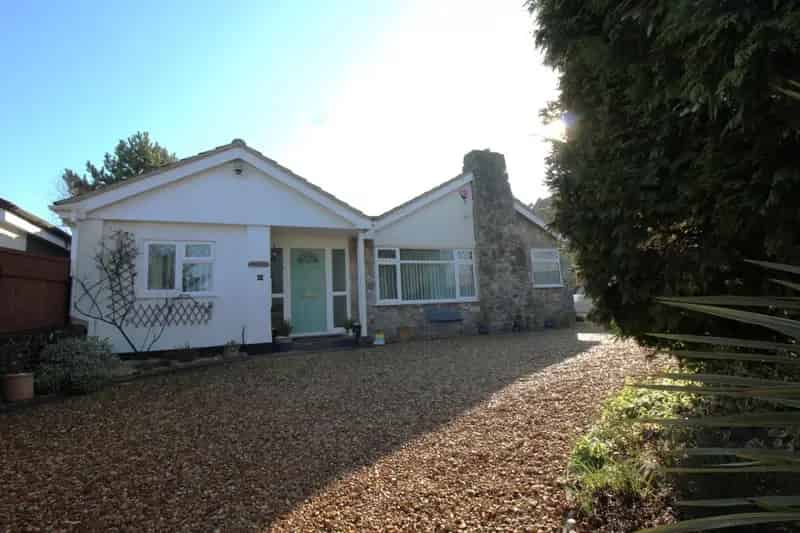 4 Bedroom Bungalow For Sale