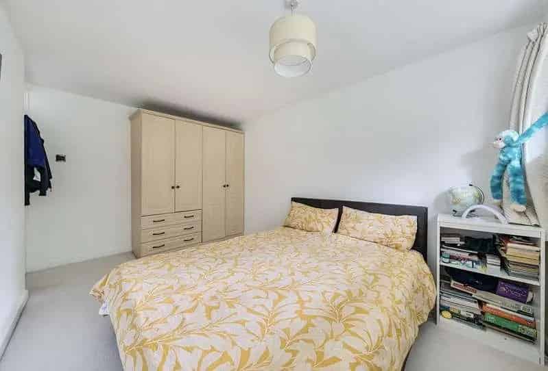 3 Bed House for Sale Near Dunorlan Park