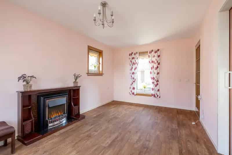1 Bedroom End Terrace House for Sale Colinton Mains