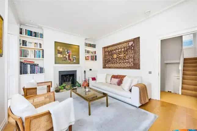 Four Bedroom Maisonette for Sale in Belgravia