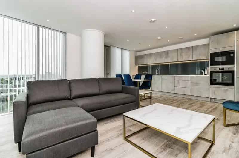 2 Bed Luxury Apartment Manchester City Centre - Available Now