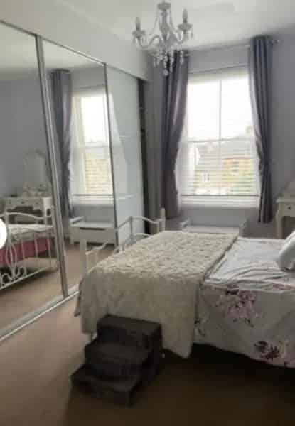 3 Bed Victorian Maisonette Near Shops and Transport