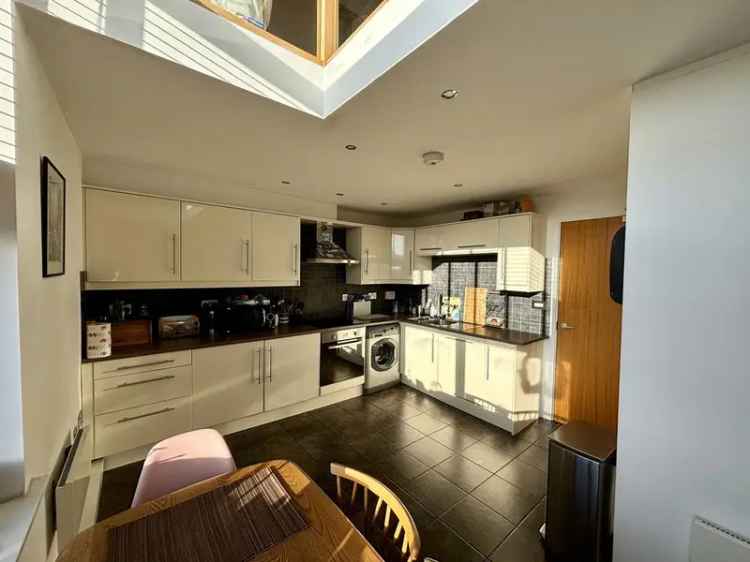 2 Bedroom Duplex Apartment To Rent