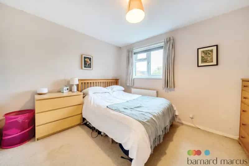 Two Double Bedroom Flat near Clapham Junction Station