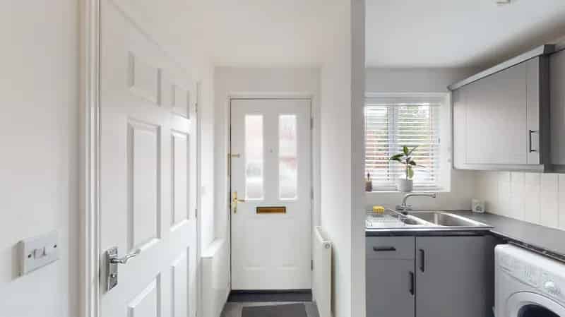 2 Bedroom Terraced House to Rent Watkins Square