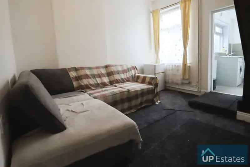 2 Bedroom Terraced House to Rent Near City Centre