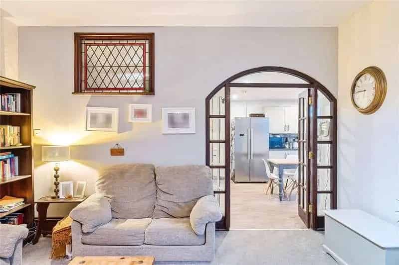 7 Bed Family Home Former Chapel 2891 Sqft Ample Parking