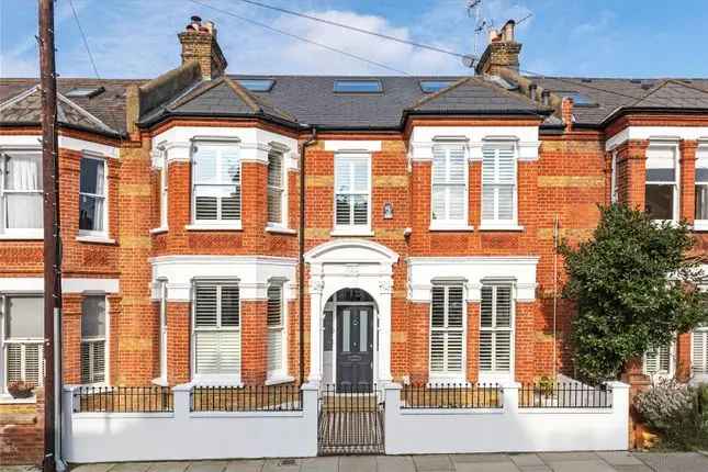 Terraced House for Sale in London SW11