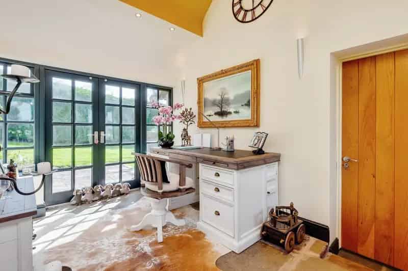 4-Bedroom Detached House with Stables and Stunning Views