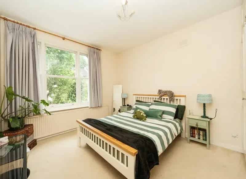 Flat For Sale , Cromwell Avenue, London, England