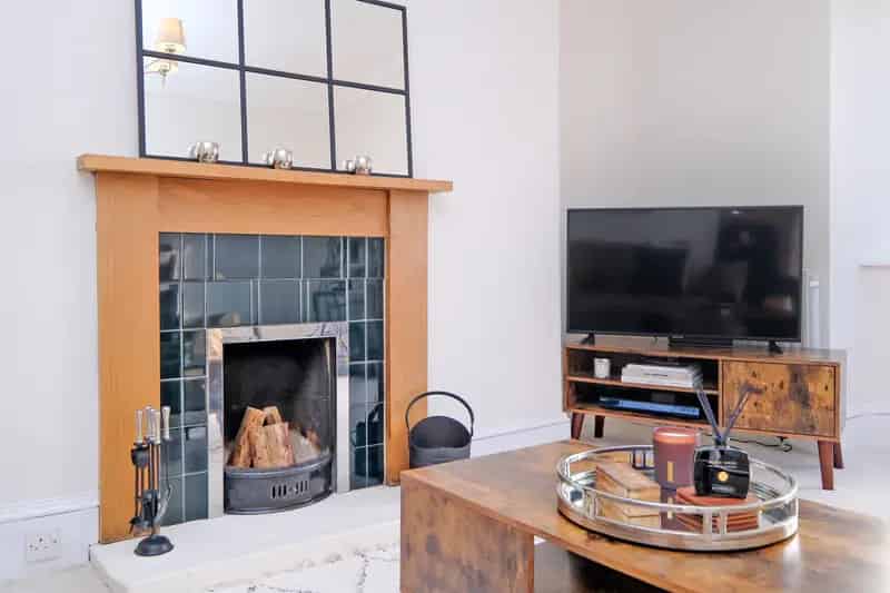 2-Bedroom Flat in Granite Tenement - Ideal First Time Buy or Investment