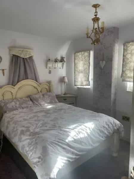 2 Bed Semi Detached House Finchingfield Essex