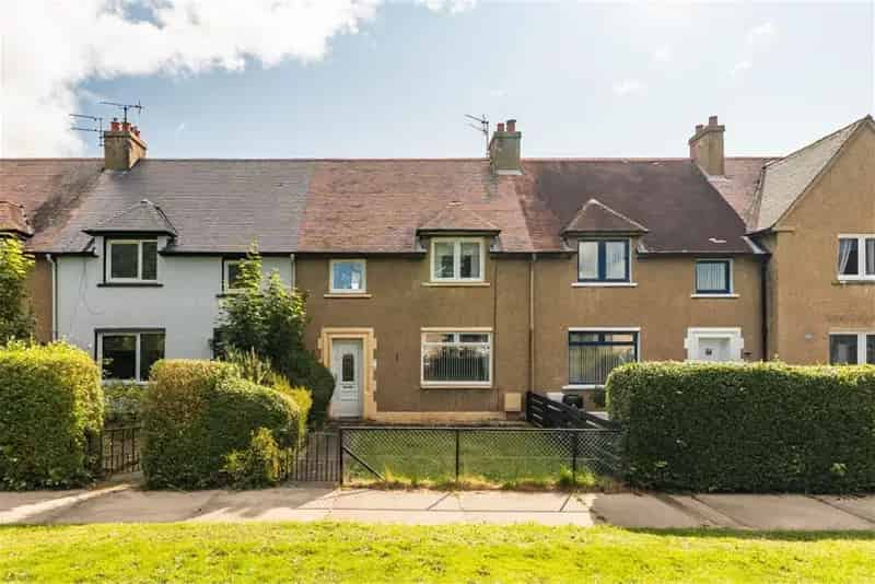 3 Bed Semi Detached House with 2 Reception Rooms