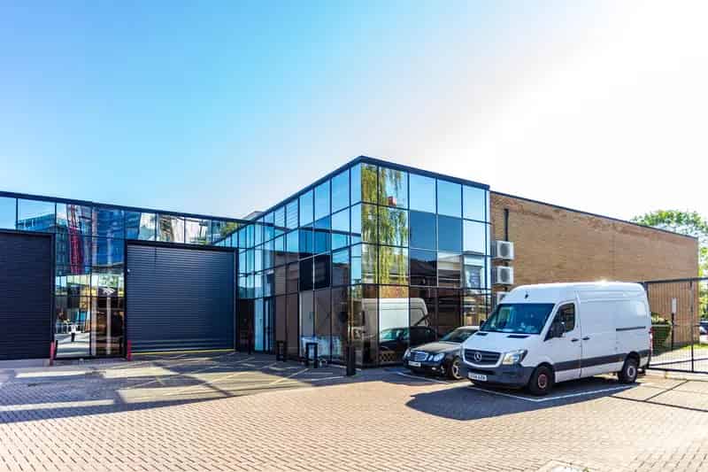 Refurbished Warehouse Unit Near Wood Green Underground Station