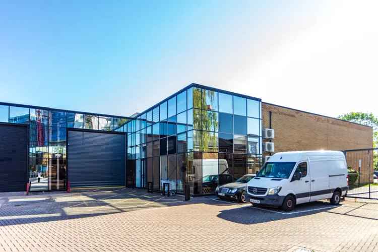 Refurbished Warehouse Unit Near Wood Green Underground Station