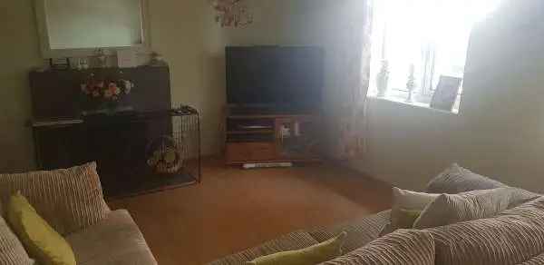 Flat For Rent in Chichester, England