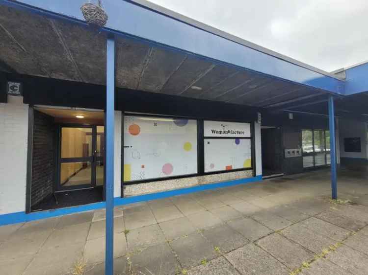 Single Story Retail Unit with Rear Parking