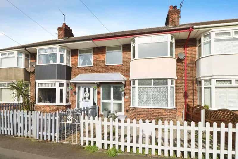 3 Bedroom Terraced House For Sale