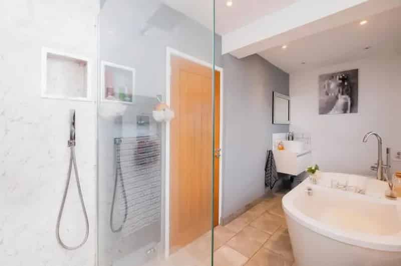 4 Bedroom House For Sale - 1700 sq ft Family Home