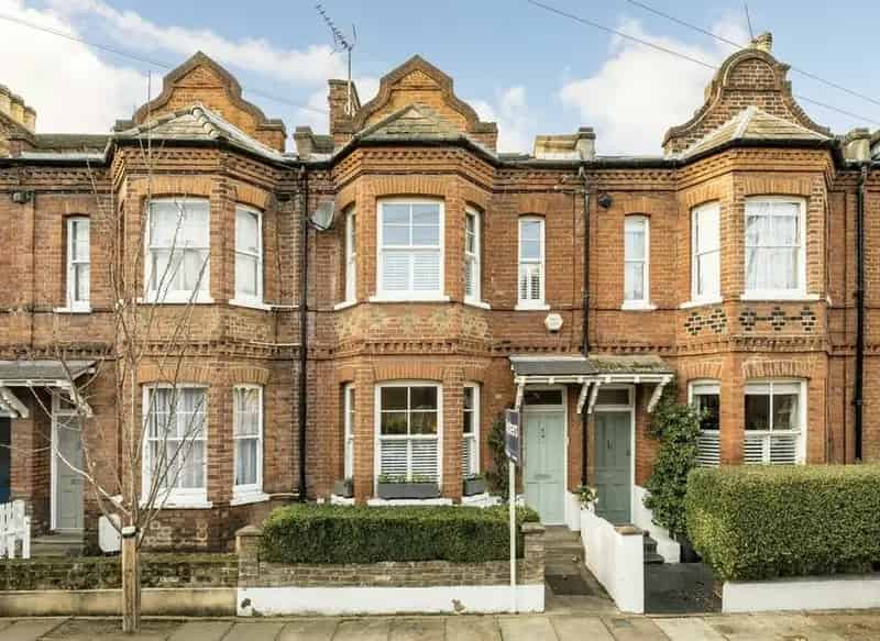 3 Double Bedroom Victorian House Refurbished Extended Garden