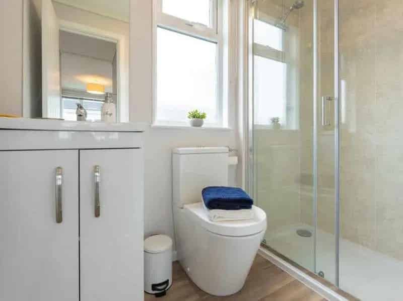 2 Bed Park Home for Sale in Whitehill Park
