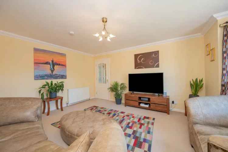 Detached Bungalow in Laurencekirk - Family Home