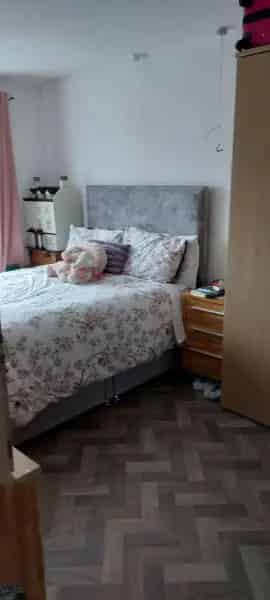 1 Bedroom 1st Floor Flat with Lift and 24hr Careline