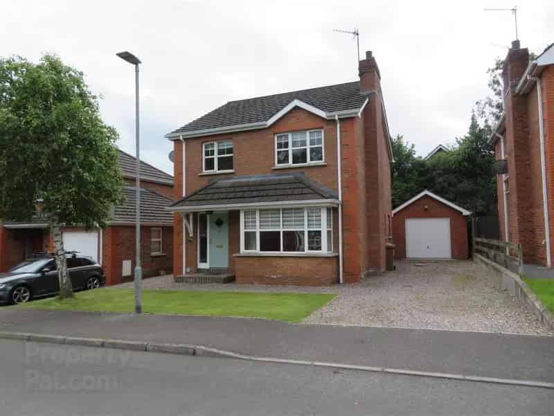 3 Bed Detached House Waringstown
