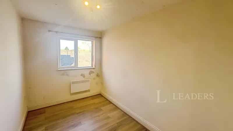 2 bedroom flat