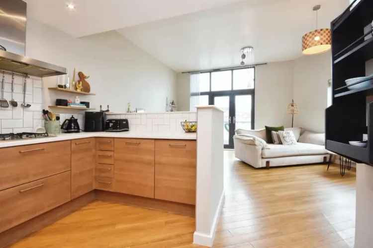 2 Bedroom Apartment for Sale Top Floor Balcony Secure Parking Chain Free