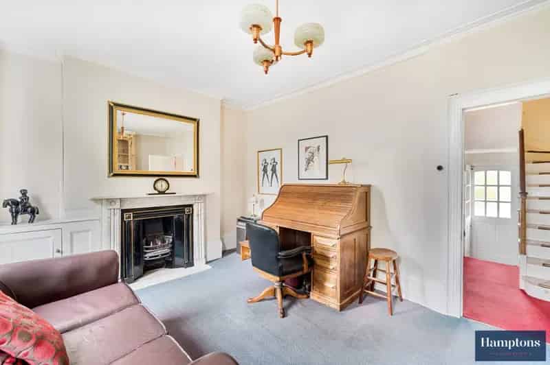 5 bedroom town house for sale
