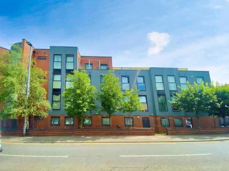 2 Bedroom Flat Salford Greater Manchester M5 Cash Purchase Only