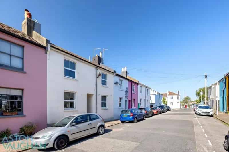 8 Bedroom Student House Grove Street WIFI & TV License Included